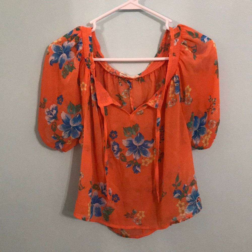 Sheer hollister tee